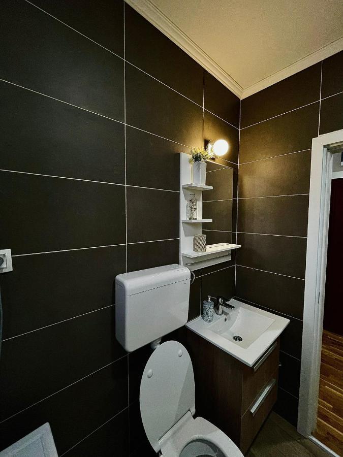 Yellow Ns Lägenhet Novi Sad Exteriör bild